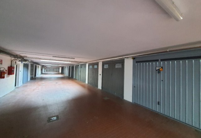 Bologna - Appartamento panoramico con garage e cantina - 27