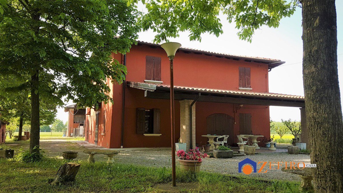 Casali In Vendita A San Giovanni In Persiceto In Zona Via