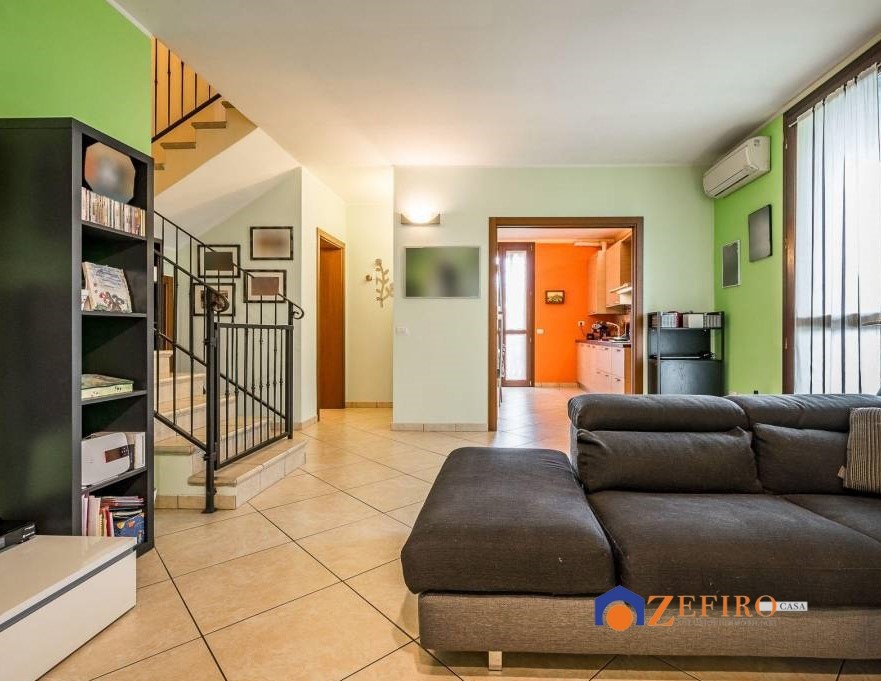 Villa SAN GIOVANNI IN PERSICETO vendita  San Giovanni in Persiceto  Zefirocasa Soluzioni Immobiliari